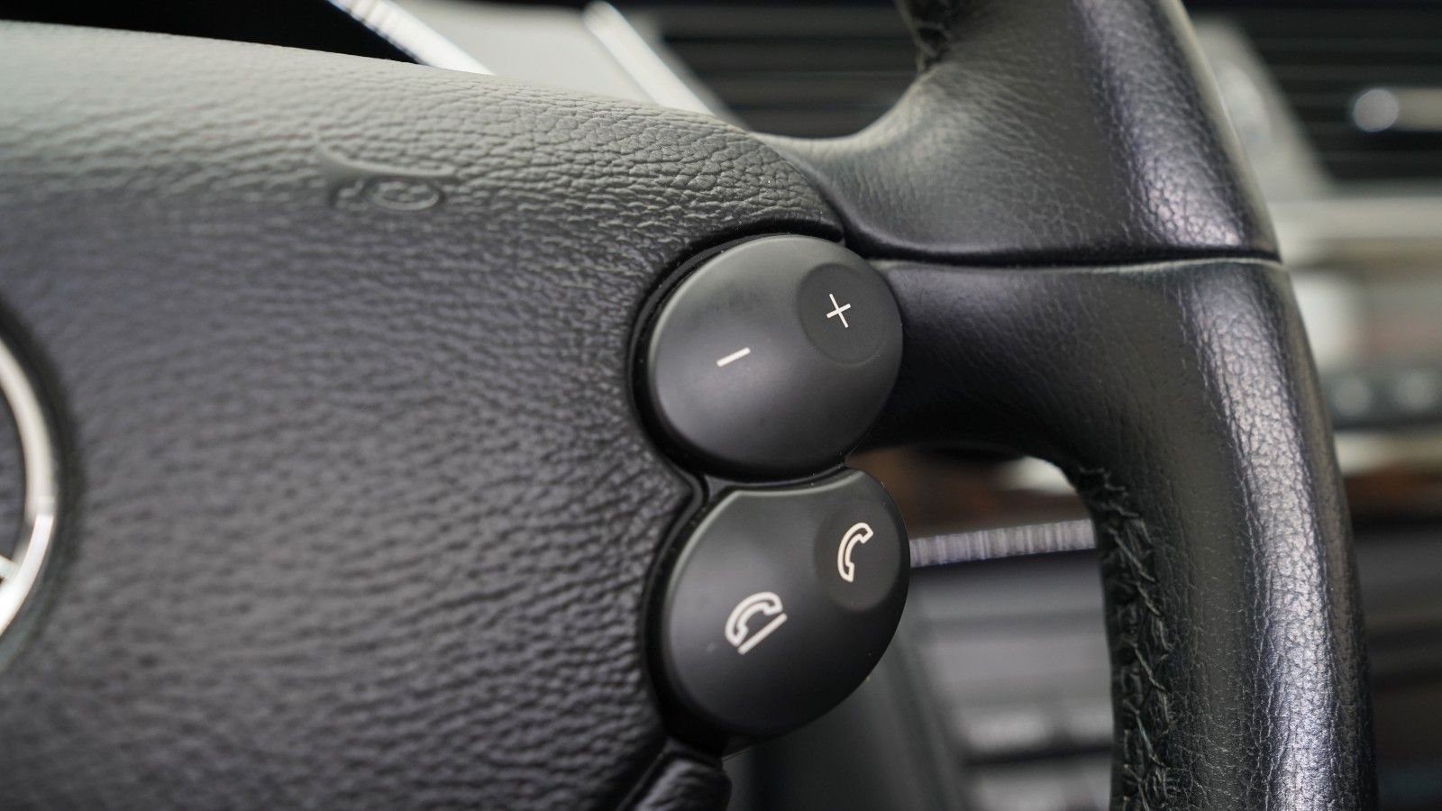 Mercedes-Benz CLS 350 CGI · HARMAN/KARDON · SITZBEL · TÜV · PDC
