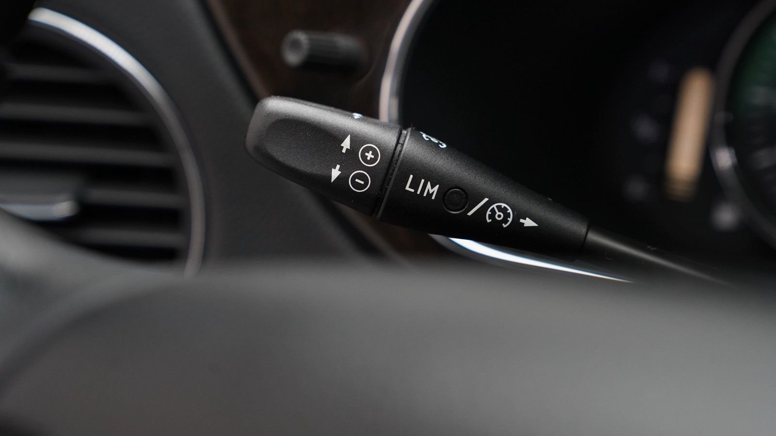 Mercedes-Benz CLS 350 CGI · HARMAN/KARDON · SITZBEL · TÜV · PDC