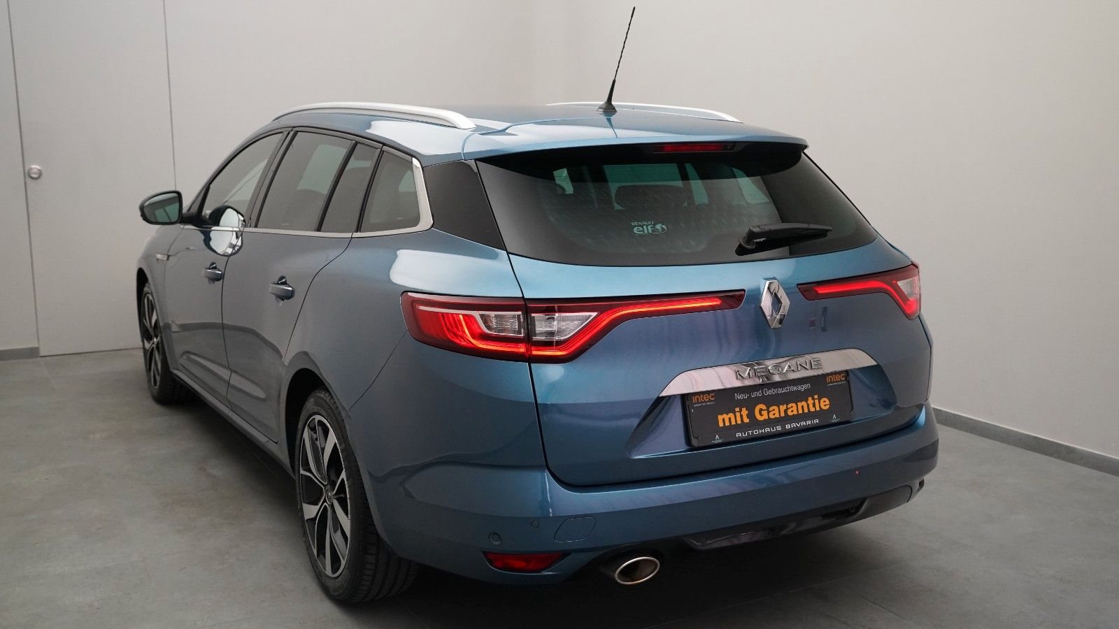Renault Megane IV Grandtour 1.3 TCe BOSE-Edition · HEADUP