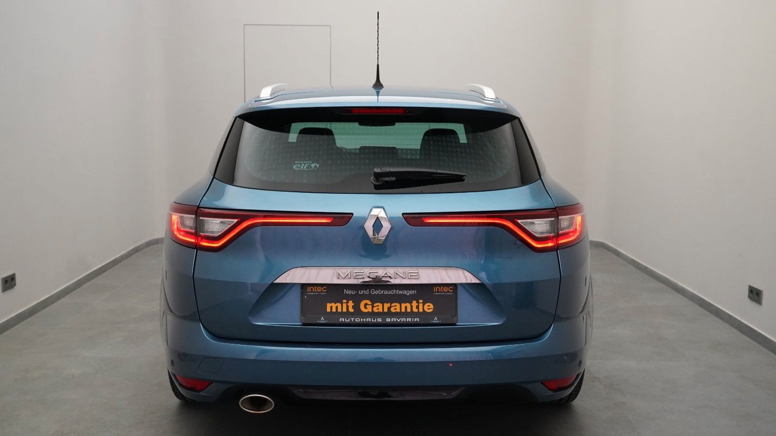 Renault Megane IV Grandtour 1.3 TCe BOSE-Edition · HEADUP
