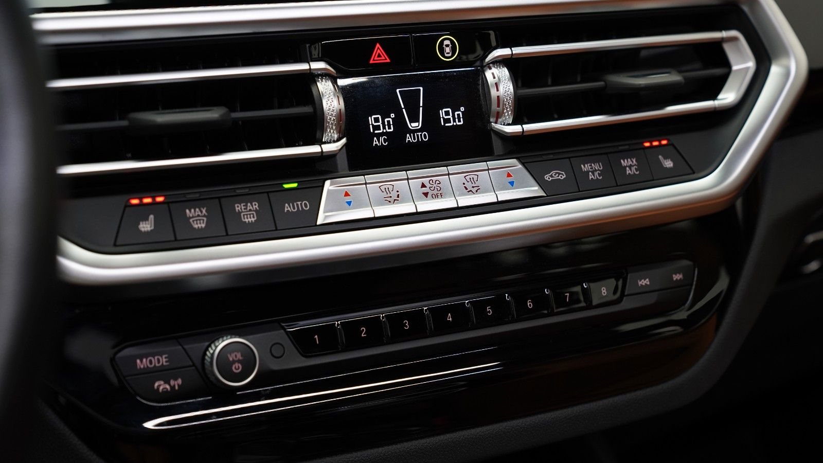 BMW X3 xDrive 20 i · AHK · KAMERA · HiFi · NAVI · SHZ