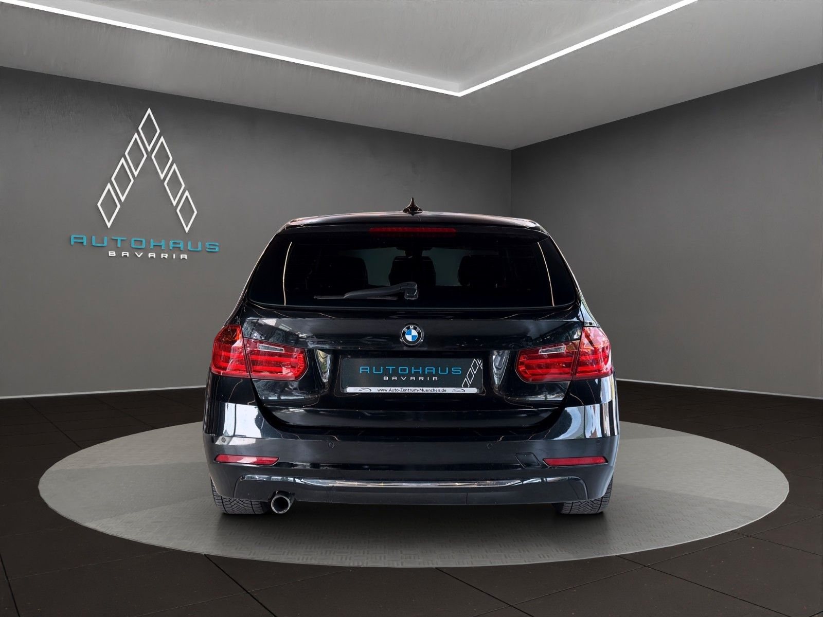 BMW 320d Touring · LUXURY-LINE · PDC · KLIMA