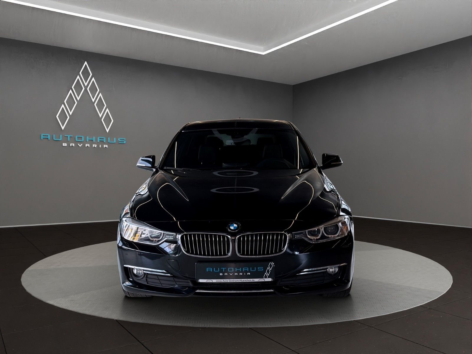 BMW 320d Touring · LUXURY-LINE · PDC · KLIMA