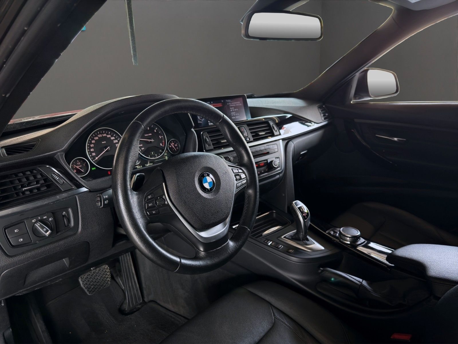 BMW 320d Touring · LUXURY-LINE · PDC · KLIMA
