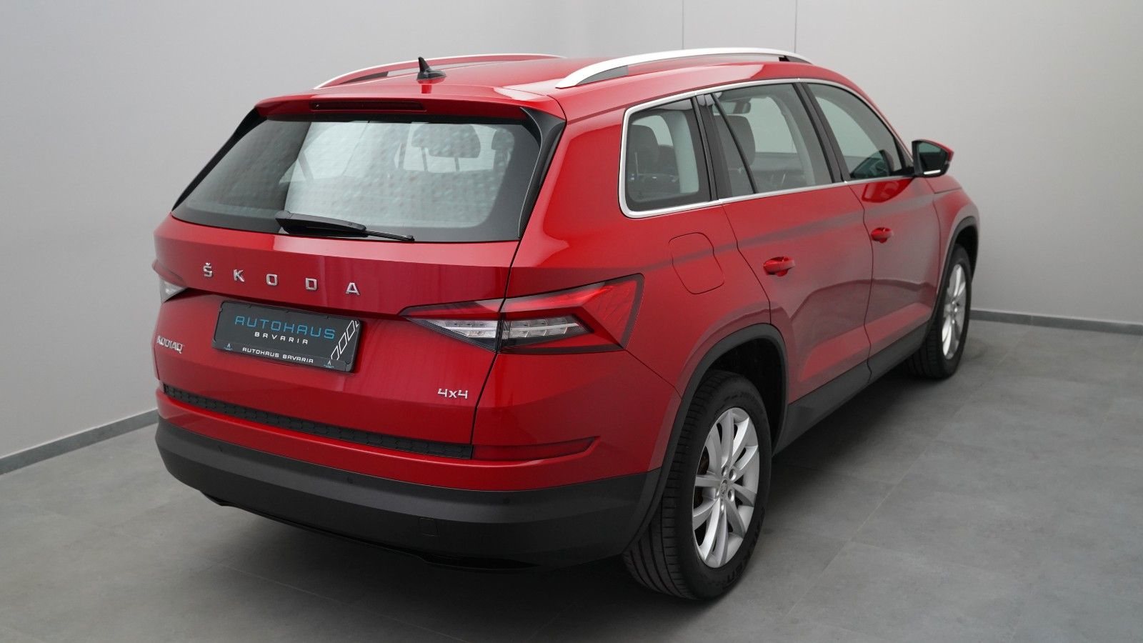 Skoda Kodiaq Style 4x4 · 7-SITZER · SZH · PDC · 1-HAND · CARPLA
