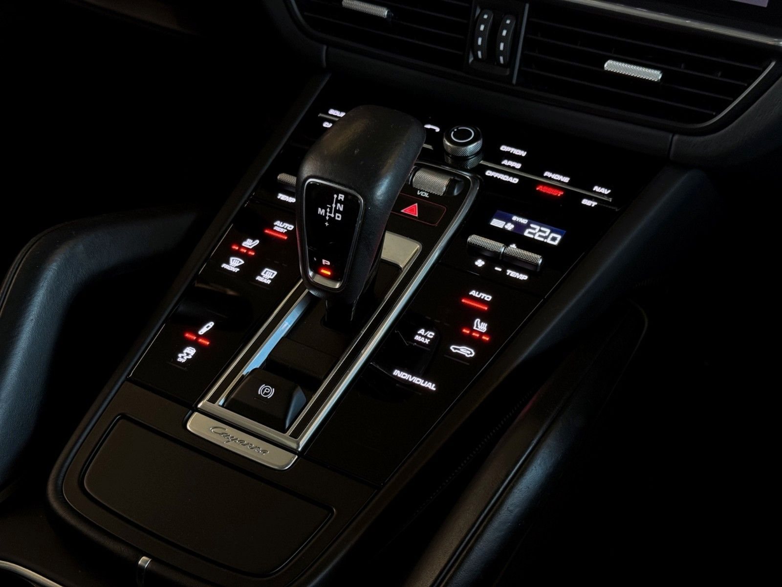 Porsche Cayenne Coupe · SPORT-CHRONO · PANO